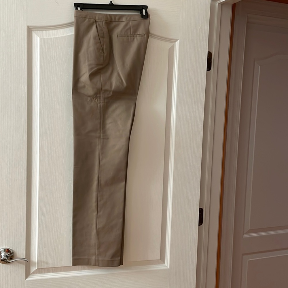 Tahari khaki pants size 6 more like 8